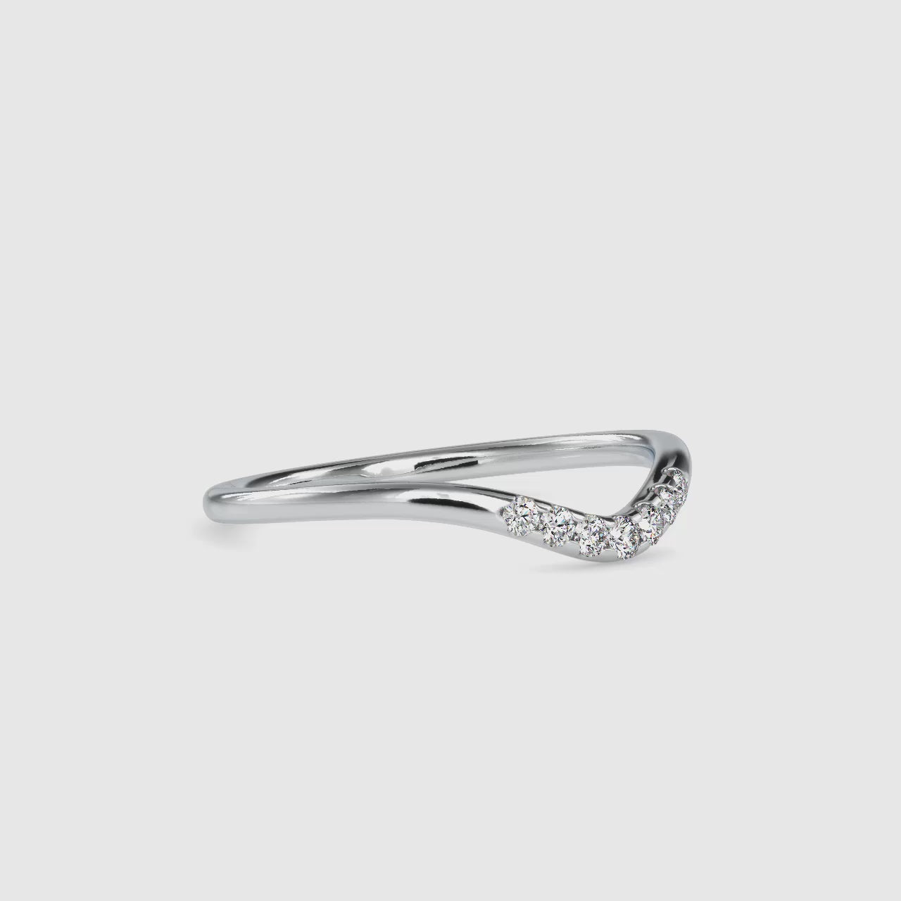 Pure Elegance Round Shape Brilliant Cut Diamond Spunky Curved Band